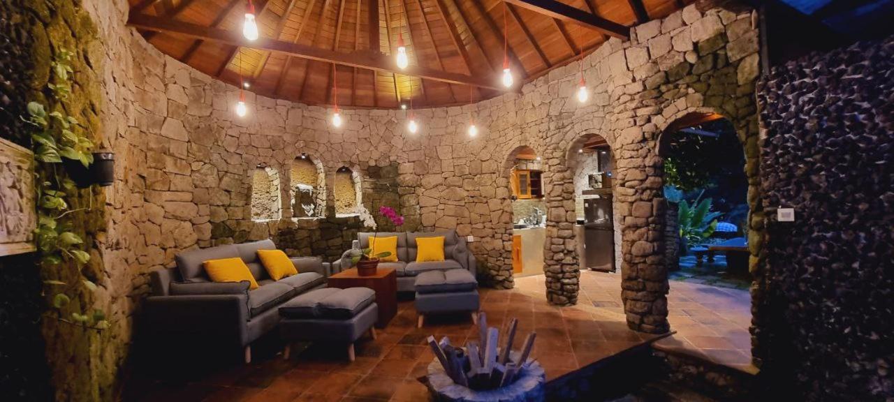 Avalon Ubud Castle & Spa 외부 사진